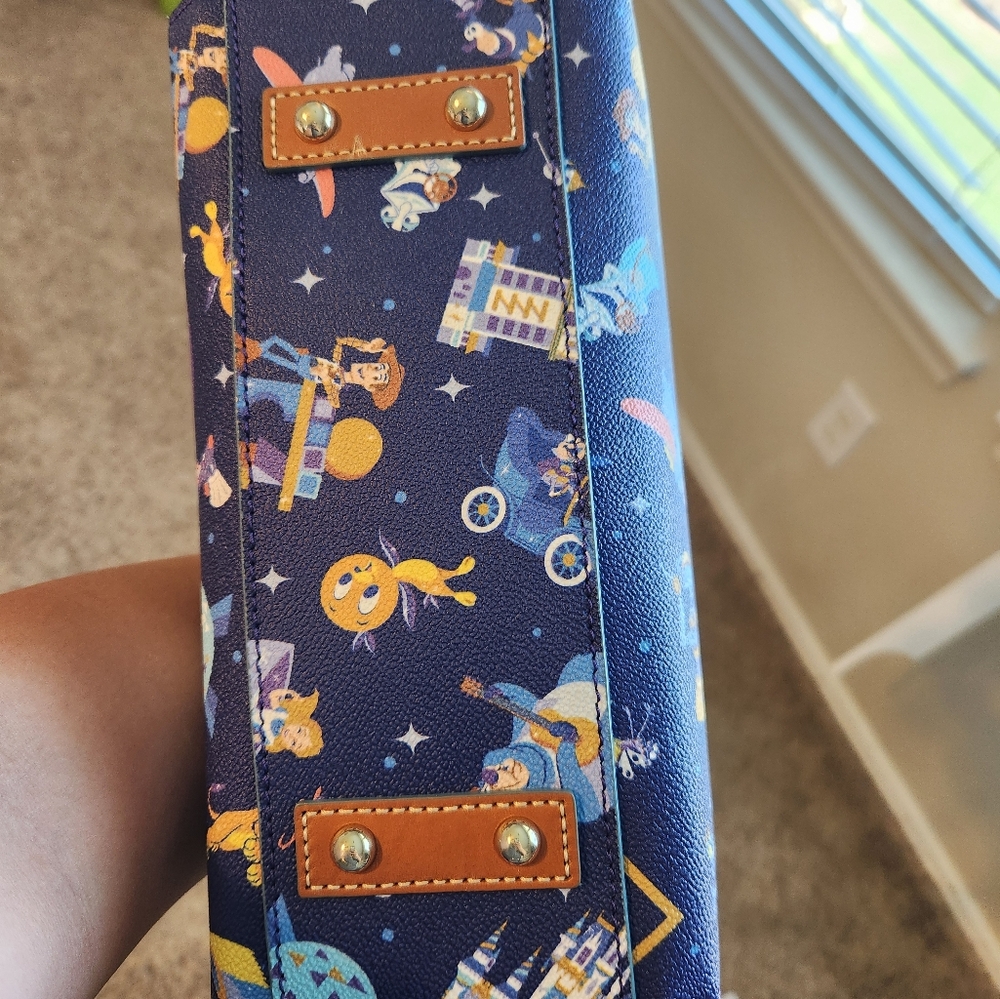 Disney Dooney & Bourke 50th Disney World Anniversary - Picture 7 of 7